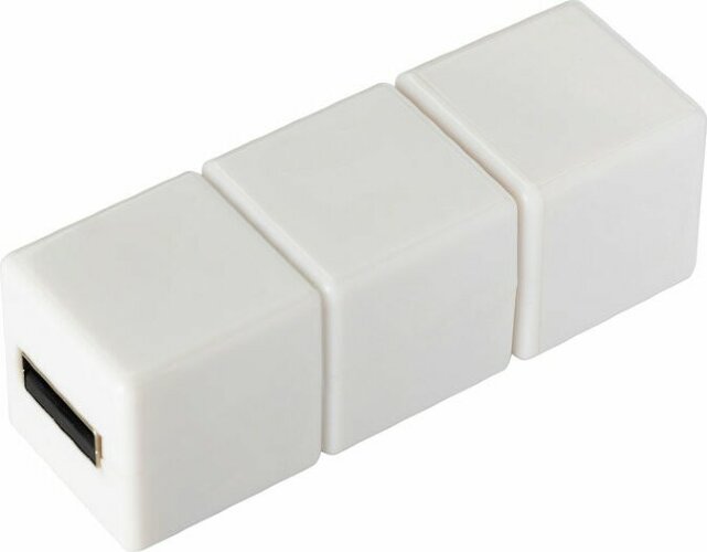 USB-флешка на 8 ГБ