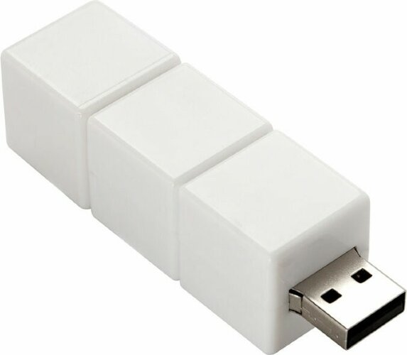 USB-флешка на 8 ГБ