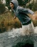 Ветровка Iqoniq Logan из переработанного полиэстера AWARE™, унисекс, 70 г/м2, серебристо-серый, размер L