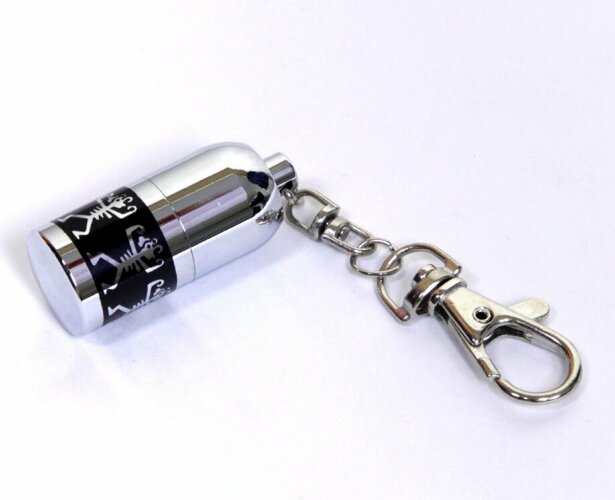 USB-флешка на 64 ГБ в виде пули с танцующими человечками, серебро
