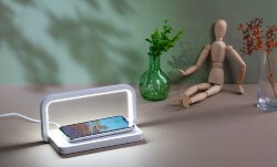 Лампа складная Smart Light с беспроводным (10W) зарядным устройством и подставкой для смартфона, белый