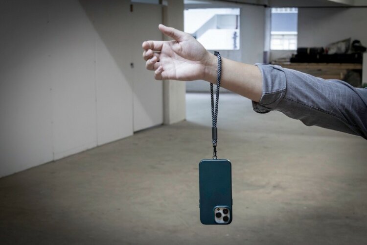 Ремешок-держатель для телефона на запястье Lany Wristband Eco, серый