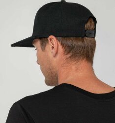 Бейсболка Molti Snapback с прямым козырьком, черная