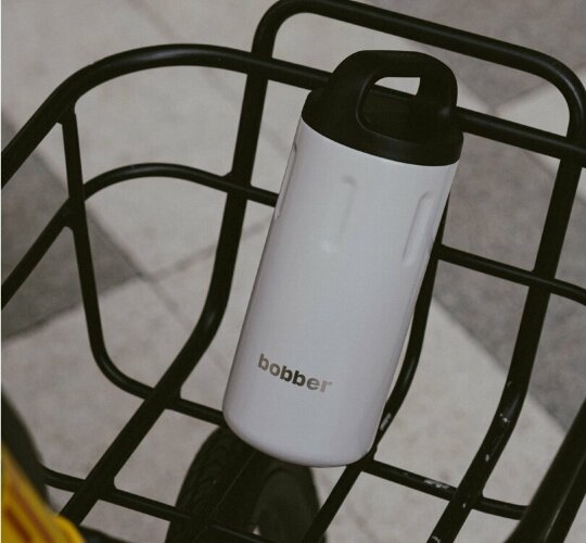 Вакуумный термос с керамическим покрытием бытовой, тм bobber, 590 мл. Артикул Bottle-590 Sand Grey (серый)